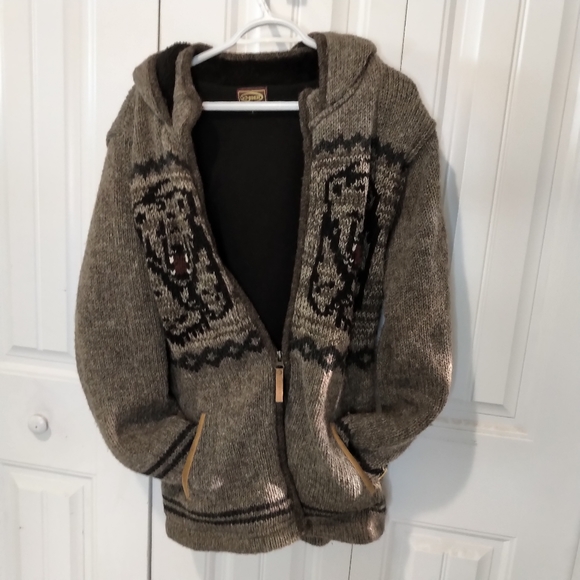 kyber Sweaters - Wool zip up sweater with bear